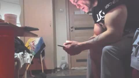 Snapshot of carin_the_body chatting on December 14, 10:09 am Laz online show from December 14, 10:09 am