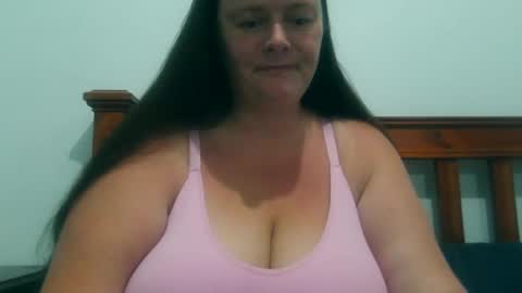 carinabro10 online show from November 30, 4:05 am