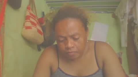 Snapshot of carinesexy69 chatting on December 3, 6:26 am carinesexy69 online show from December 3, 6:26 am