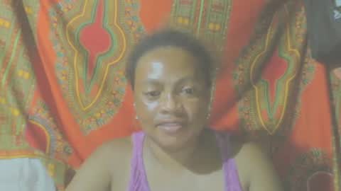 Snapshot of carinesexy69 chatting on December 5, 9:28 pm carinesexy69 online show from December 5, 9:28 pm
