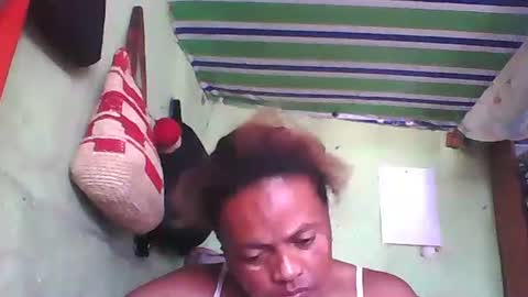 Snapshot of carinesexy69 chatting on December 6, 11:00 am carinesexy69 online show from December 6, 11:00 am
