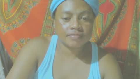 Snapshot of carinesexy69 chatting on December 7, 8:16 pm carinesexy69 online show from December 7, 8:16 pm