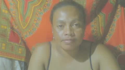 Snapshot of carinesexy69 chatting on December 11, 6:52 pm carinesexy69 online show from December 11, 6:52 pm