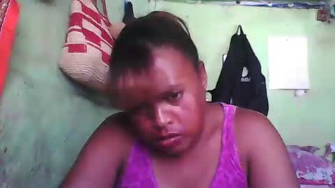 Snapshot of carinesexy69 chatting on December 14, 10:24 am carinesexy69 online show from December 14, 10:24 am