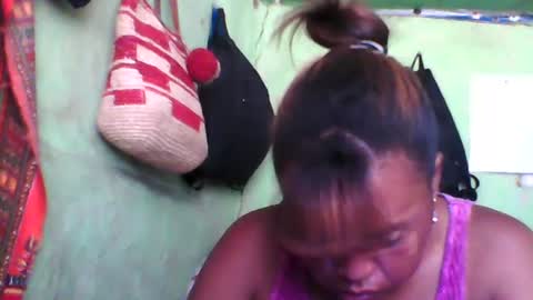 Snapshot of carinesexy69 chatting on December 16, 9:46 am carinesexy69 online show from December 16, 9:46 am
