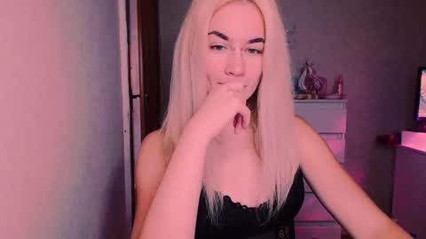 Carin online show from October 21, 7:25 pm