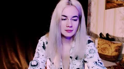 Carin online show from December 3, 6:54 am