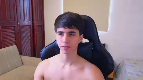 carl_dixon online show from June 8, 9:26 pm
