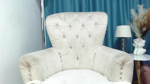 carla_77 online show from January 12, 6:38 pm