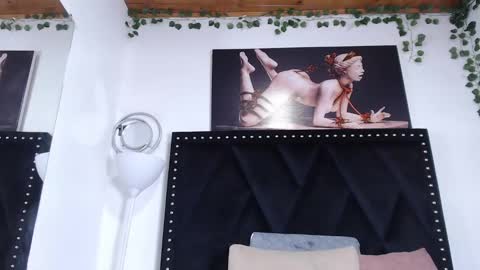 carla_77 online show from February 24, 4:04 pm