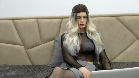Snapshot of carla_rosson chatting on May 13, 9:11 pm sexy online show from May 13, 9:11 pm
