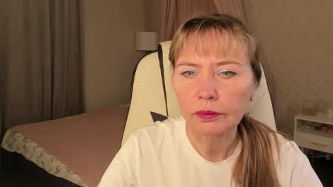 Snapshot of carla_vogue chatting on November 5, 3:17 am Carla Vogue online show from November 5, 3:17 am