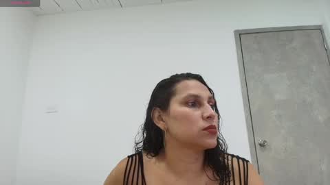 Snapshot of carlaantonellii chatting on April 23, 4:14 am carlaantonellii online show from April 23, 4:14 am