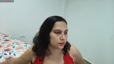 Snapshot of carlaantonellii chatting on June 12, 4:33 am carlaantonellii online show from June 12, 4:33 am