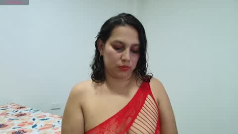 Snapshot of carlaantonellii chatting on June 13, 4:43 am carlaantonellii online show from June 13, 4:43 am