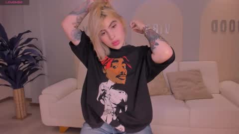 Carla Bunnis online show from February 5, 3:55 am