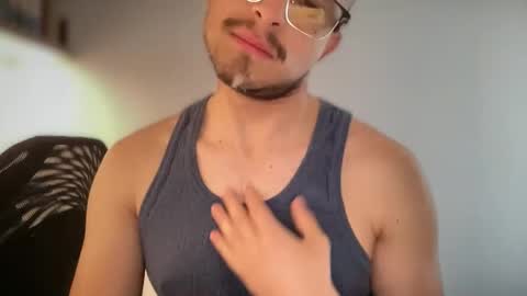 Snapshot of carlcarlinches4 chatting on December 1, 12:43 pm carlcarlinches4 online show from December 1, 12:43 pm