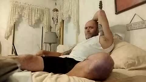 Snapshot of carldhammers chatting on October 20, 10:05 am carldhammers online show from October 20, 10:05 am