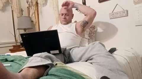 Snapshot of carldhammers chatting on December 2, 11:34 pm carldhammers online show from December 2, 11:34 pm