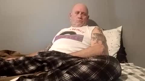 Snapshot of carldhammers chatting on February 24, 8:01 am carldhammers online show from February 24, 8:01 am