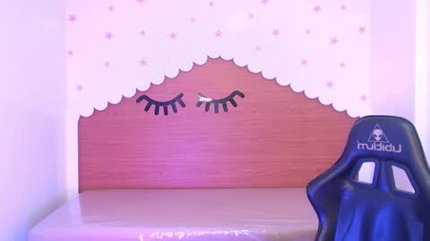 CARLYE   online show from November 6, 3:29 am