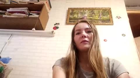 Snapshot of carlietassey chatting on October 16, 11:44 am Emily online show from October 16, 11:44 am
