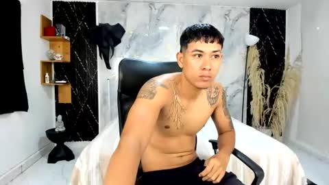 Snapshot of carlitosex09 chatting on July 16, 1:06 pm master online show from July 16, 1:06 pm