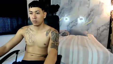 Snapshot of carlitosex09 chatting on July 17, 3:18 pm master online show from July 17, 3:18 pm
