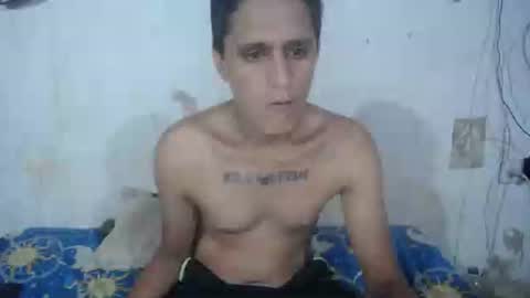Snapshot of carlos_steven chatting on April 1, 2:34 am carlos_steven online show from April 1, 2:34 am
