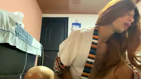 LisaGreyson online show from December 3, 5:53 am