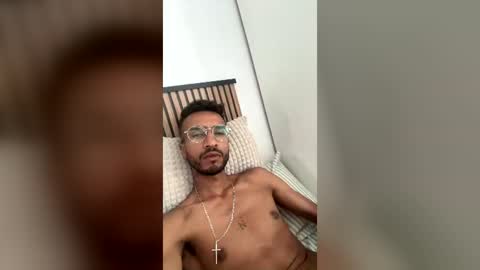 carlosfrodrigues1994 online show from June 17, 11:45 am