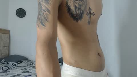 carlossmi01 online show from October 8, 7:33 pm