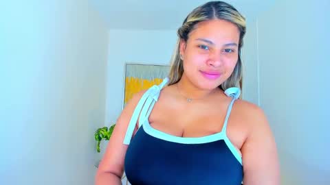 Andrea online show from December 30, 12:20 pm