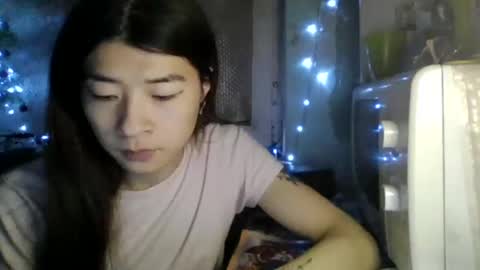 CarlyJoy online show from January 8, 1:31 pm