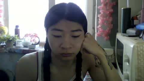 CarlyJoy online show from May 1, 8:41 am