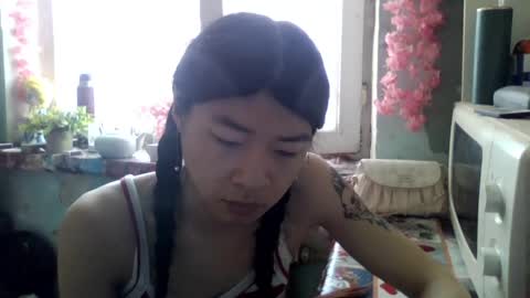 CarlyJoy online show from May 2, 9:25 am