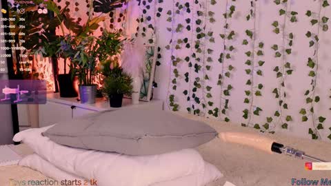 Carly online show from February 8, 4:14 am