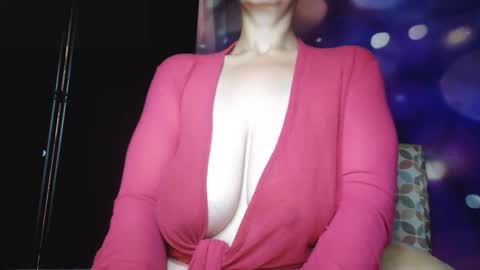 Carly Smiles online show from October 13, 10:59 am