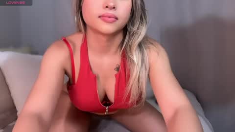 Snapshot of carmenxrose chatting on May 31, 1:14 am carmenxrose online show from May 31, 1:14 am