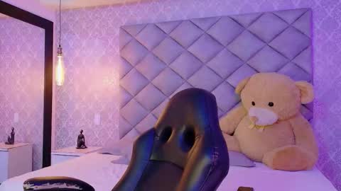 Snapshot of caro_adams1 chatting on November 24, 11:54 am caro_adams1 online show from November 24, 11:54 am