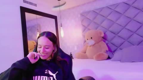 Snapshot of caro_adams1 chatting on November 27, 11:45 am caro_adams1 online show from November 27, 11:45 am