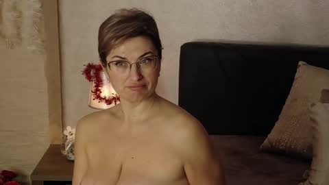 CaroJhones online show from December 29, 8:33 am