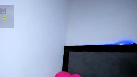 Snapshot of carol100597 chatting on February 23, 2:31 am karol online show from February 23, 2:31 am