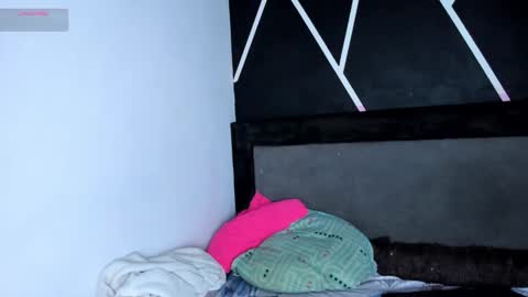 Snapshot of carol100597 chatting on April 2, 1:14 am karol online show from April 2, 1:14 am