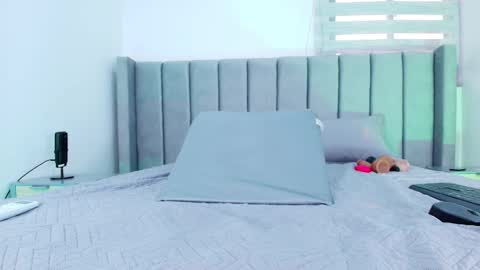 Carol online show from February 12, 7:20 pm