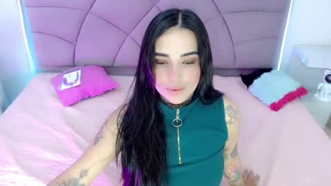 Carolaine01 online show from November 22, 5:45 pm