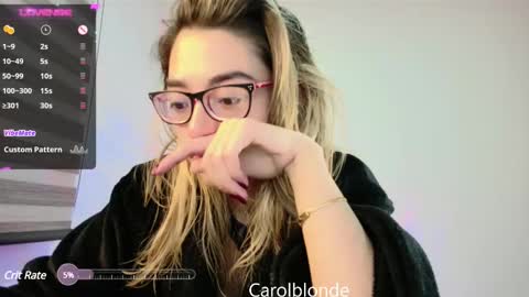 Snapshot of carolblonde chatting on March 3, 5:42 am Char online show from March 3, 5:42 am