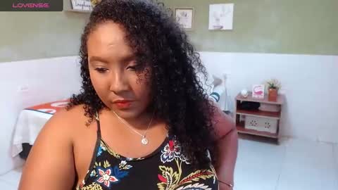 Snapshot of caroldelatorre chatting on February 27, 7:15 pm Carol de la torre online show from February 27, 7:15 pm