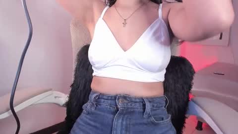 Caroline online show from October 5, 6:28 pm