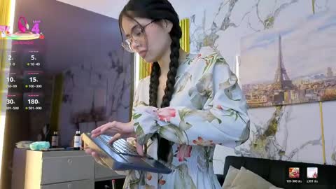 Snapshot of carolina11_pm chatting on May 26, 10:39 pm CAROLINA online show from May 26, 10:39 pm